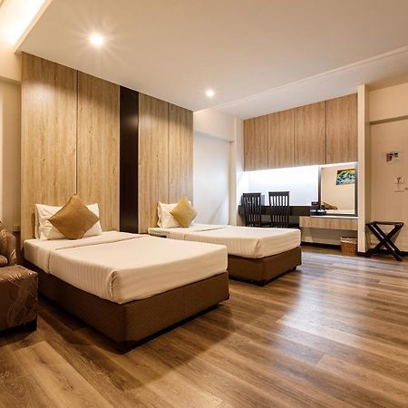Grand Marina Residence Hotel Ban Laem Chabang Buitenkant foto