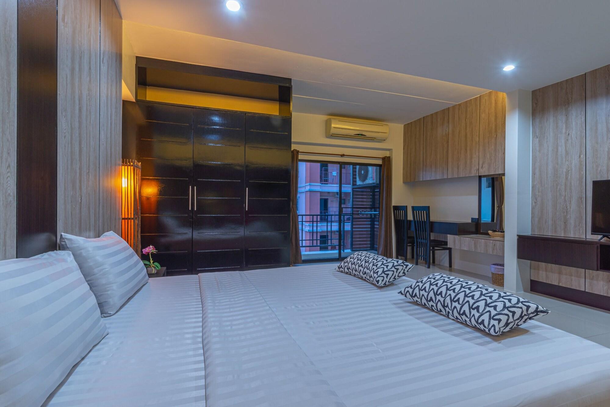 Grand Marina Residence Hotel Ban Laem Chabang Buitenkant foto