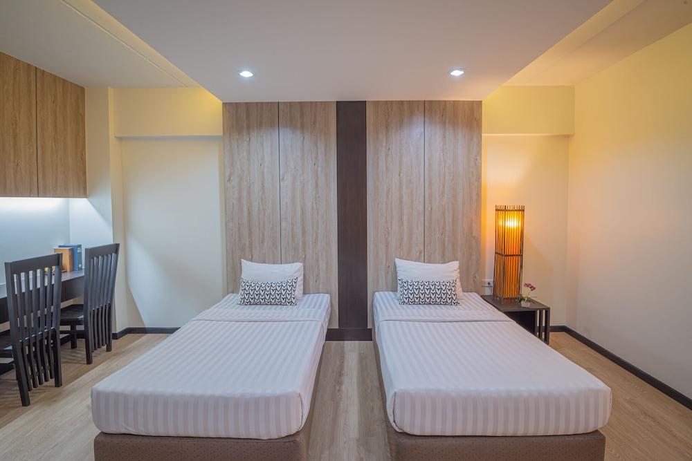 Grand Marina Residence Hotel Ban Laem Chabang Buitenkant foto