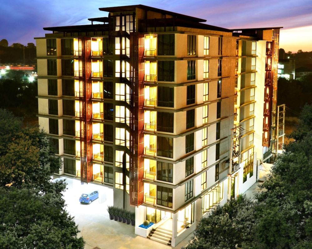 Grand Marina Residence Hotel Ban Laem Chabang Buitenkant foto