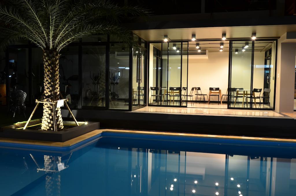 Grand Marina Residence Hotel Ban Laem Chabang Buitenkant foto