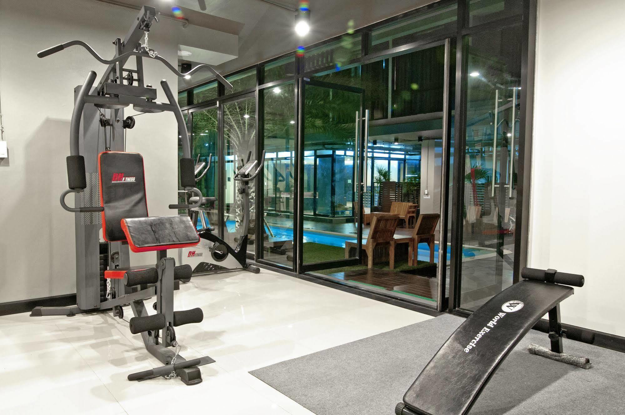 Grand Marina Residence Hotel Ban Laem Chabang Buitenkant foto