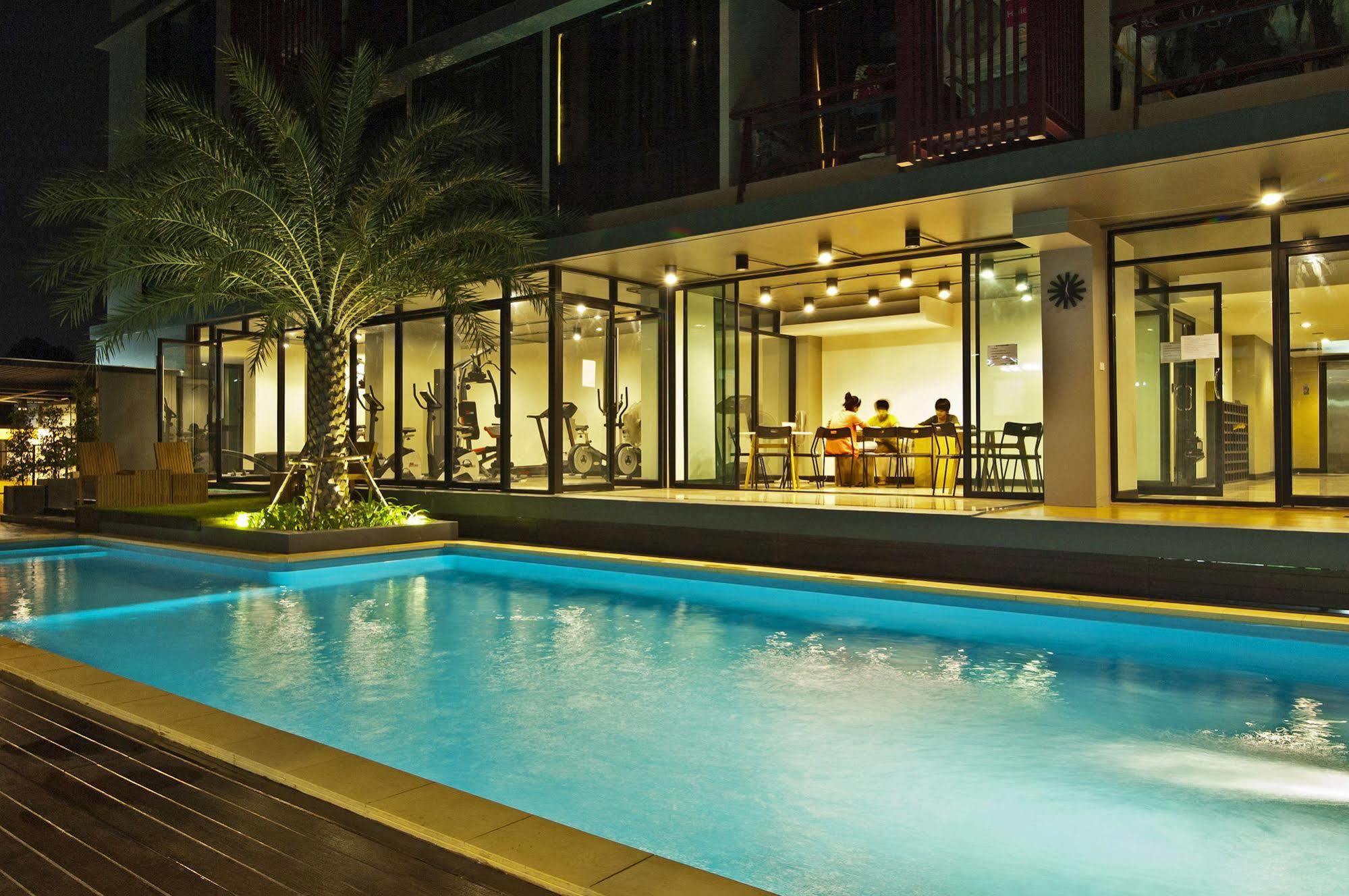 Grand Marina Residence Hotel Ban Laem Chabang Buitenkant foto